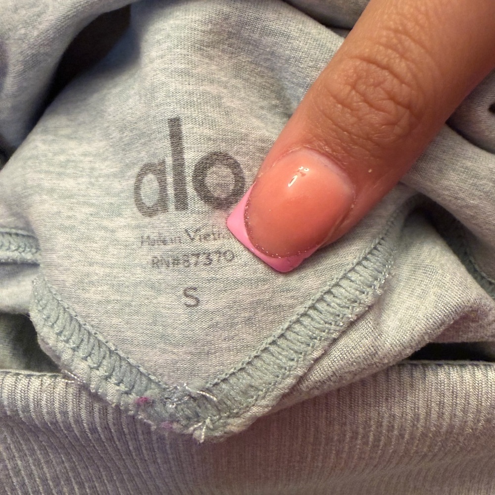 ALO Yoga  Leggings - Picture 3 of 7